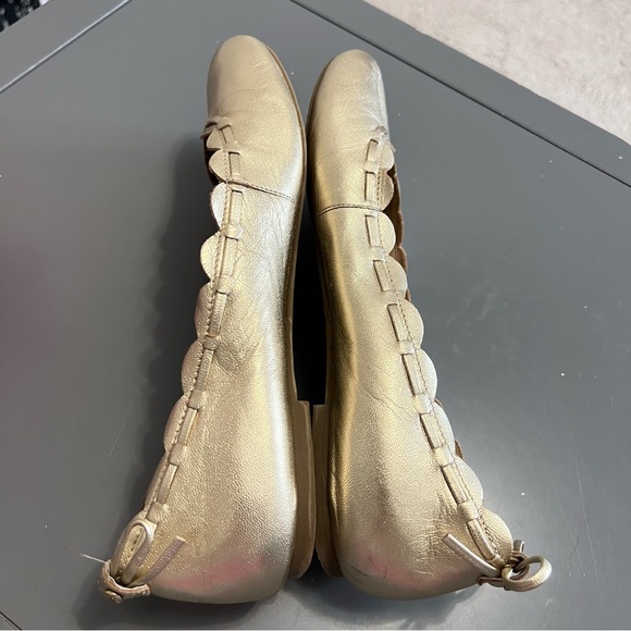 Jack Rogers Lucie Gold Metallic Leather Scalloped Ballet Flats with Bow Details - Picture 7 of 9